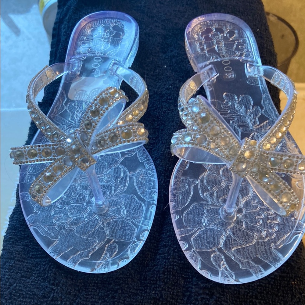 Elegant Clear Sandals with Rhinestone Bow